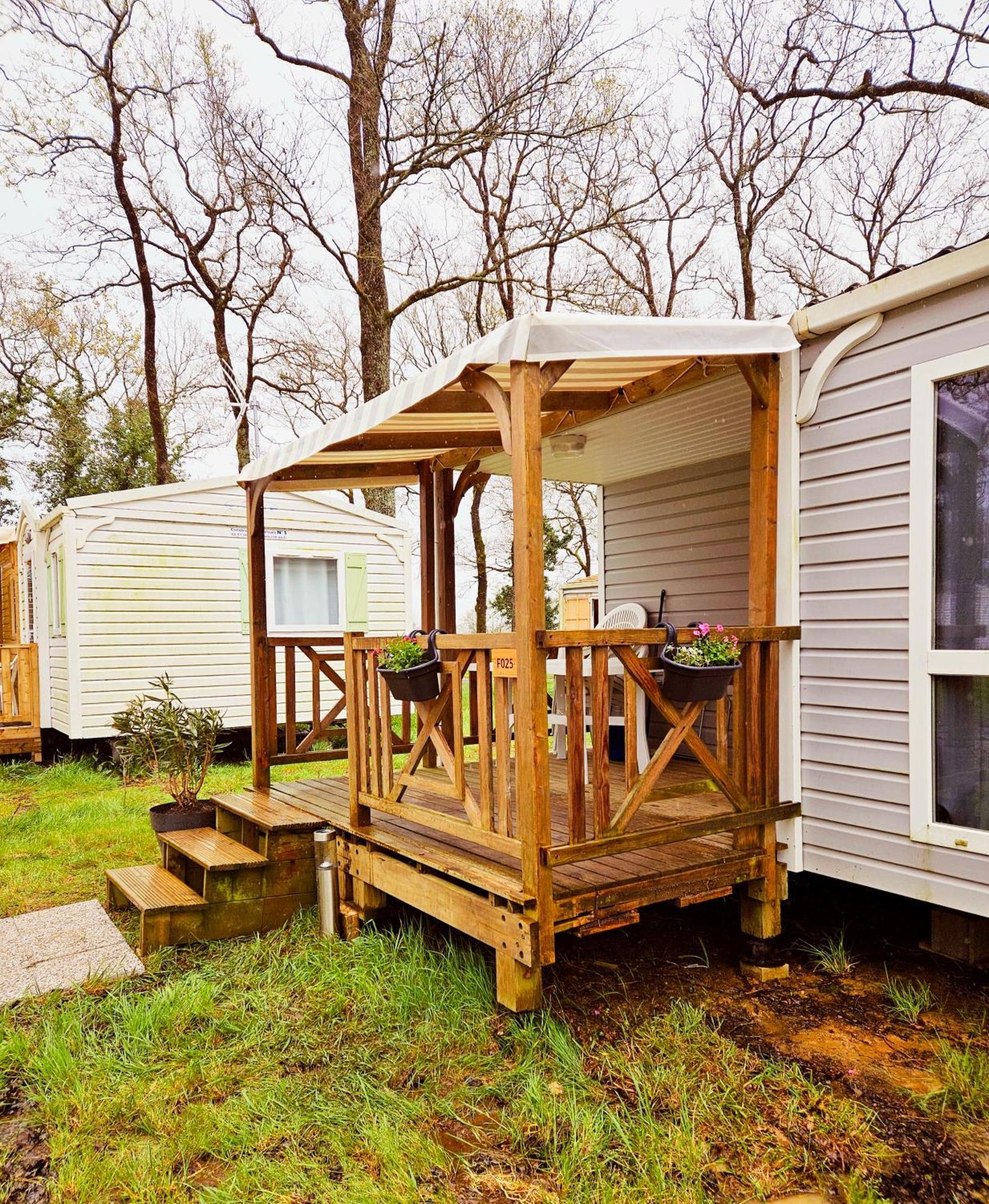 Bungalow Cosy Equipe La Boissiere-de-Montaigu Exterior foto
